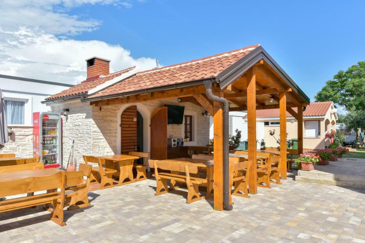 Bungalov Medanic - Private Pool Privlaka (Zadar) Exterior foto